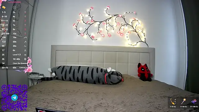 ArianeRandy online show from April 14, 2026, 3:06 pm