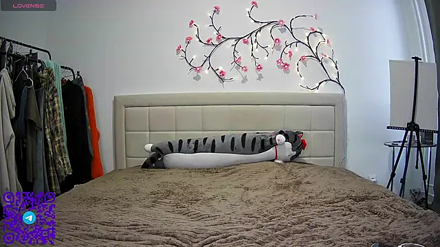 ArianeRandy online show from March 22, 2026, 3:02 pm