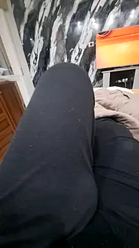 diavoletta77 online show from November 26, 2025, 7:47 pm