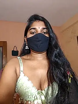 Snapshot of adite20 chatting on June 25, 2026, 5:18 pm adite20 online show from June 25, 2026, 5:18 pm