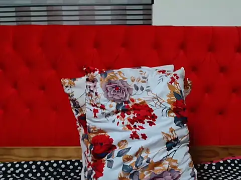 DesiredQueen26 online show from November 29, 2025, 11:16 pm