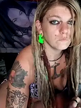 Snapshot of Horny_hippie chatting on September 28, 2025, 7:10 pm Horny hippie online show from September 28, 2025, 7:10 pm