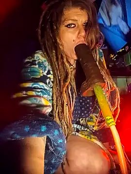 Snapshot of Horny_hippie chatting on February 12, 2025, 10:48 pm Horny hippie online show from February 12, 2025, 10:48 pm