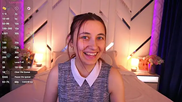 RoxieRay online show from June 6, 2026, 2:11 pm