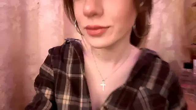 Snapshot of SoonMoilanen chatting on December 17, 2025, 5:40 pm SoonMoilanen online show from December 17, 2025, 5:40 pm