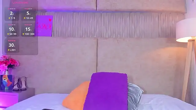 gabyfoster  online show from December 1, 2025, 11:55 am