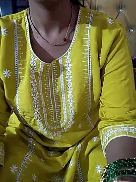 RASHMI SHARMA9 online show from February 15, 2026, 11:42 am