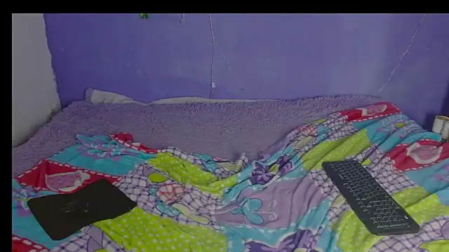 Snapshot of Carito096 chatting on December 15, 2025, 4:57 pm Carito096 online show from December 15, 2025, 4:57 pm