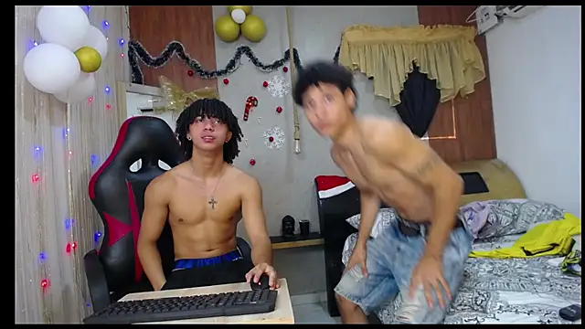 kim curlyy online show from December 17, 2025, 2:55 pm