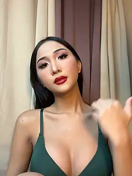 Snapshot of Diannellove chatting on June 21, 2026, 4:24 pm Diannellove online show from June 21, 2026, 4:24 pm