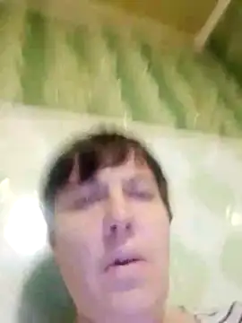 LusiaD online show from December 4, 2025, 8:41 pm