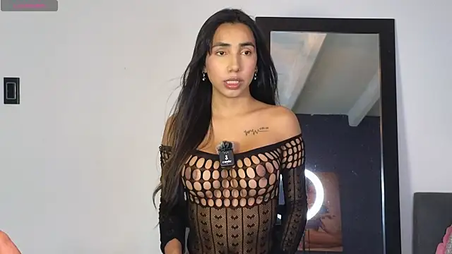 BRENDAGUERRA  online show from April 21, 2026, 6:42 am