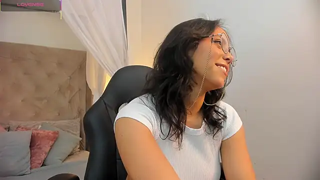 Scarlett musik online show from February 5, 2026, 2:02 pm