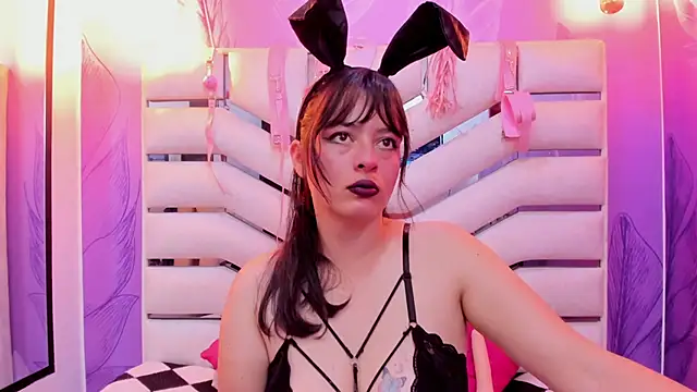 Snapshot of Alien_High420 chatting on December 2, 2025, 6:09 pm Alien High420 online show from December 2, 2025, 6:09 pm