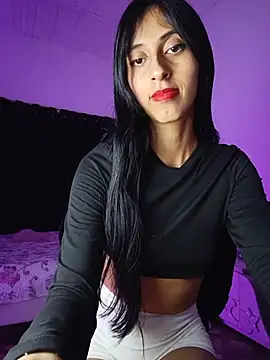 Im Kloe online show from May 27, 2026, 1:57 am