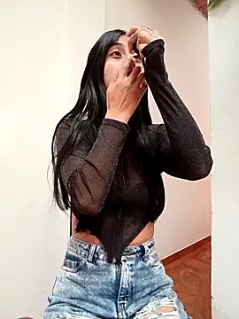 Im Kloe online show from December 19, 2025, 7:05 pm