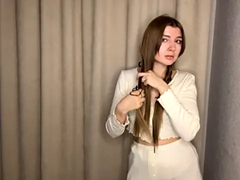 Michell Rosse online show from December 20, 2025, 1:19 am