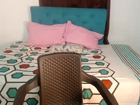 Emmy sexx1 online show from December 1, 2025, 1:23 pm