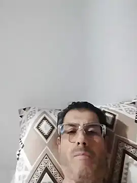 Snapshot of Fuegosutil chatting on November 27, 2025, 4:57 am Fuegosutil online show from November 27, 2025, 4:57 am