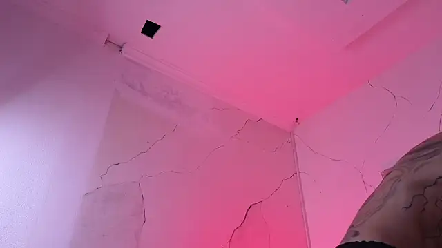 Paulo 527 online show from April 21, 2026, 9:43 pm