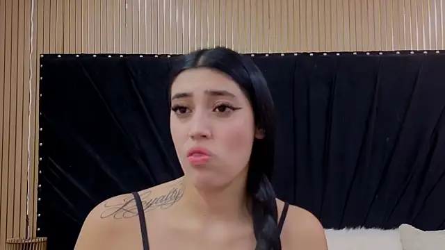 Venus Horney online show from April 16, 2026, 9:50 pm