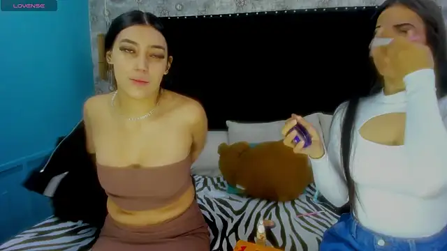 Snapshot of Venus_Horney chatting on November 29, 2025, 1:33 pm Venus Horney online show from November 29, 2025, 1:33 pm