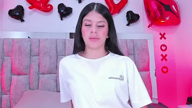 ZafiraNavarro online show from February 16, 2026, 6:17 pm