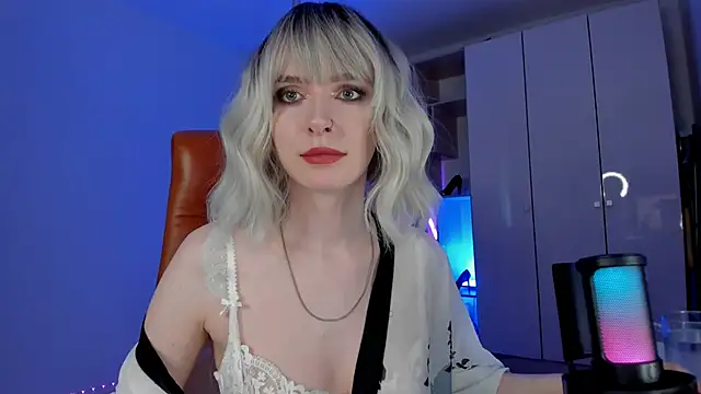 Snapshot of Mistress_Iris chatting on June 9, 2026, 5:47 pm Mistress Iris online show from June 9, 2026, 5:47 pm