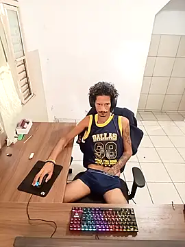 Snapshot of theyllorwillian chatting on November 28, 2025, 10:37 am theyllorwillian online show from November 28, 2025, 10:37 am