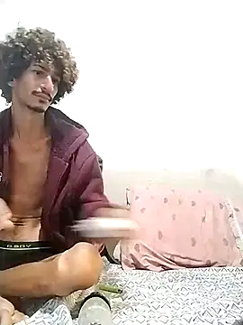 Snapshot of theyllorwillian chatting on December 5, 2025, 6:23 am theyllorwillian online show from December 5, 2025, 6:23 am