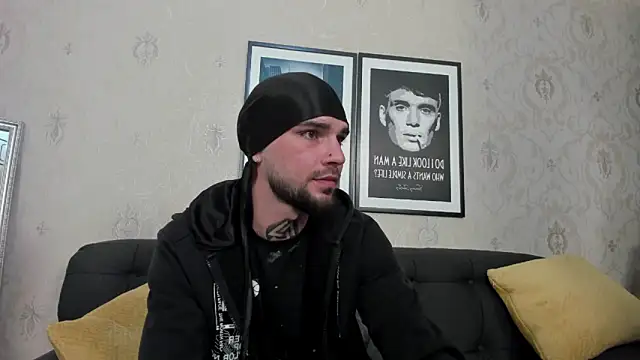 Snapshot of KaneHunter chatting on May 4, 2026, 10:56 pm KaneHunter online show from May 4, 2026, 10:56 pm