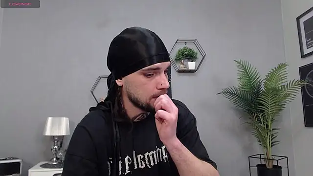 KaneHunter online show from April 18, 2026, 7:07 pm