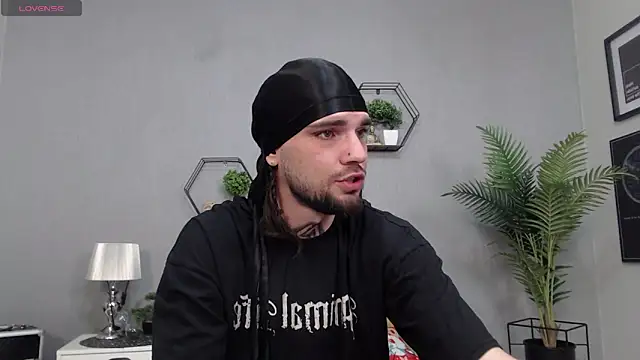 KaneHunter online show from April 18, 2026, 6:32 pm