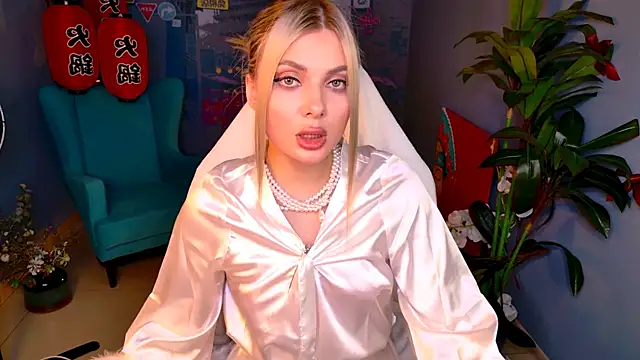 HyileyClark online show from March 14, 2026, 12:33 pm