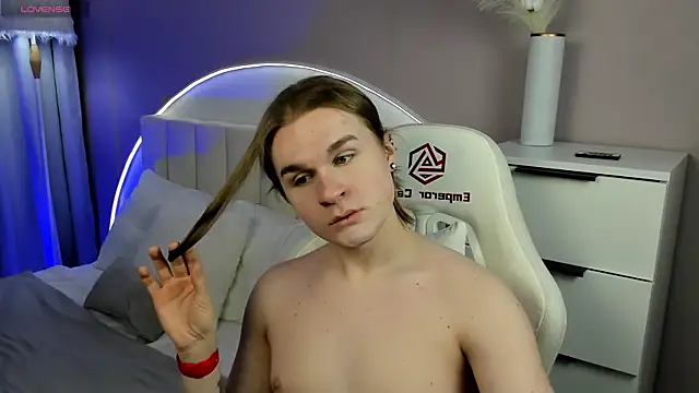 LeanByri online show from November 28, 2025, 8:14 am