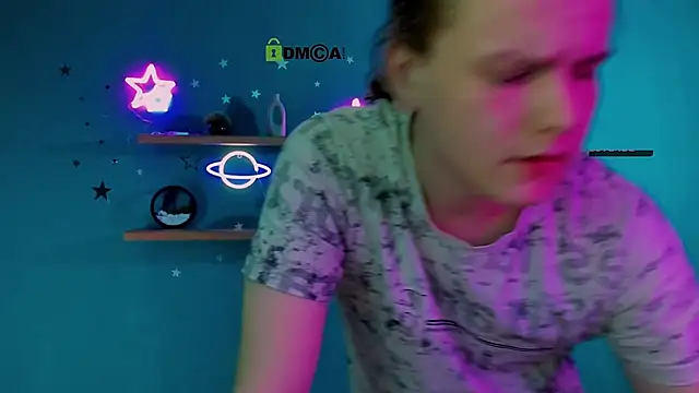 Snapshot of leo_void chatting on February 16, 2026, 7:45 pm leo void online show from February 16, 2026, 7:45 pm