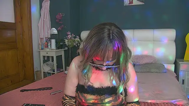 Snapshot of Cougar_Milff chatting on May 3, 2026, 4:10 pm Cougar Milff online show from May 3, 2026, 4:10 pm
