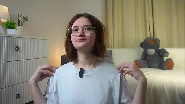 TemekaCritcher online show from December 2, 2025, 11:34 am