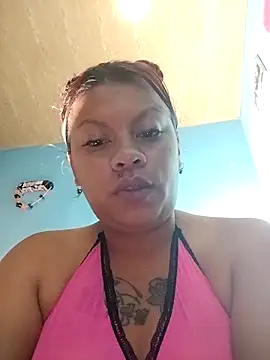 Snapshot of daphne-glow chatting on November 28, 2025, 4:23 am daphne-glow online show from November 28, 2025, 4:23 am