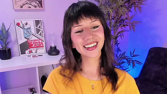 itsmroom  online show from April 19, 2026, 4:35 am