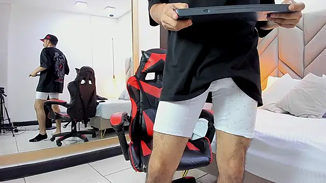 MatthewCullen online show from April 18, 2026, 9:15 pm