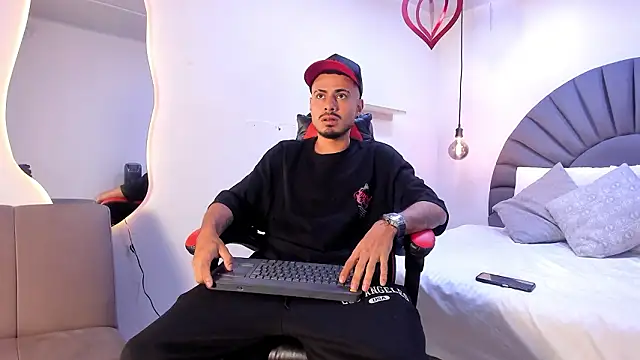 MatthewCullen online show from March 25, 2026, 4:01 am