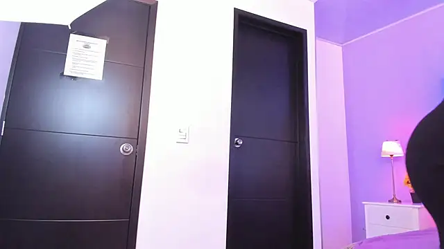 salome moon  online show from March 5, 2026, 11:51 am