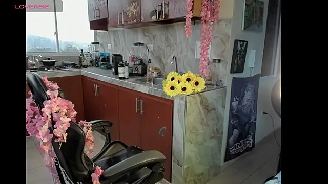 Snapshot of Marceline77 chatting on December 3, 2025, 10:09 pm Marceline77 online show from December 3, 2025, 10:09 pm