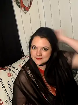 Snapshot of Hot_ScotchXX chatting on December 4, 2025, 10:14 am Hot ScotchXX online show from December 4, 2025, 10:14 am