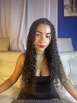 Snapshot of ZoeyFierce chatting on June 8, 2026, 6:08 pm ZoeyFierce online show from June 8, 2026, 6:08 pm