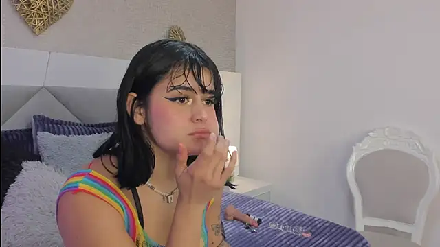 Valery jame online show from April 15, 2026, 7:29 pm