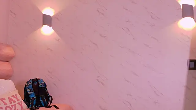 Mia Cullen online show from February 19, 2026, 11:51 am