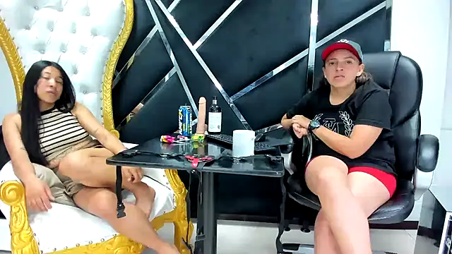 Alyssa Noah online show from December 19, 2025, 4:27 am