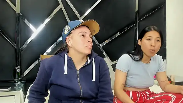 Alyssa Noah online show from April 19, 2026, 4:13 am